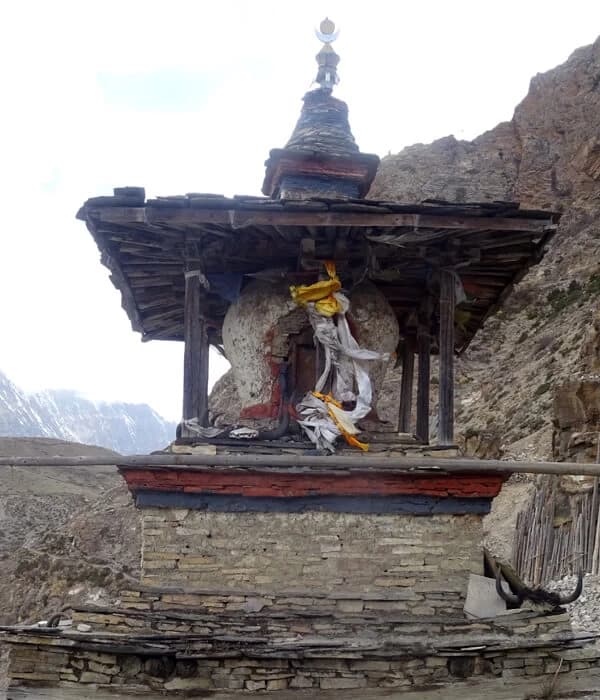 A chhorten in Nar Phu Valley