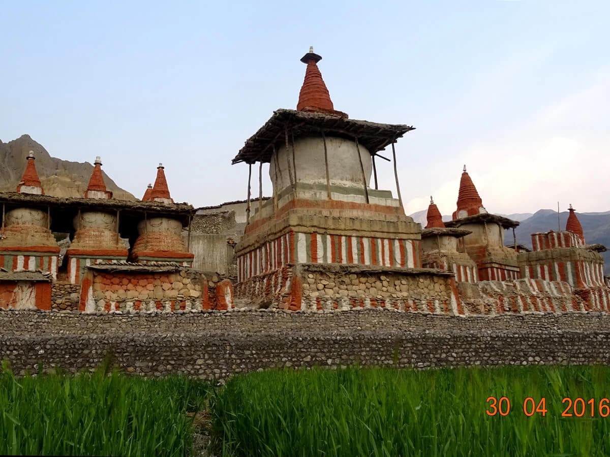 barley field and a significant monuments in western route