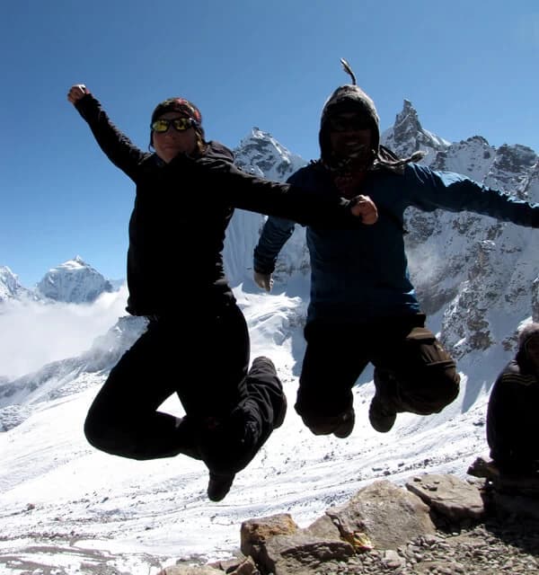 Trekking toward Pangboche from Tengboche
