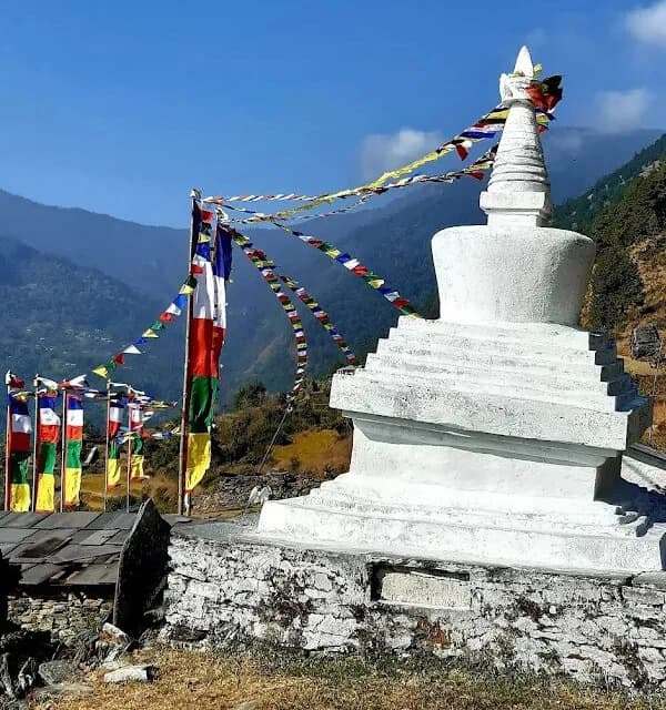 A chhorten at Bigu Gompa