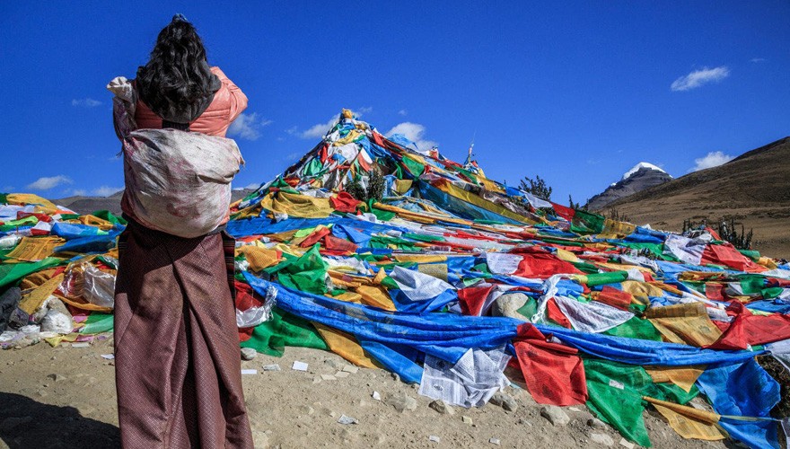 Tibetan Prayers in Kailash